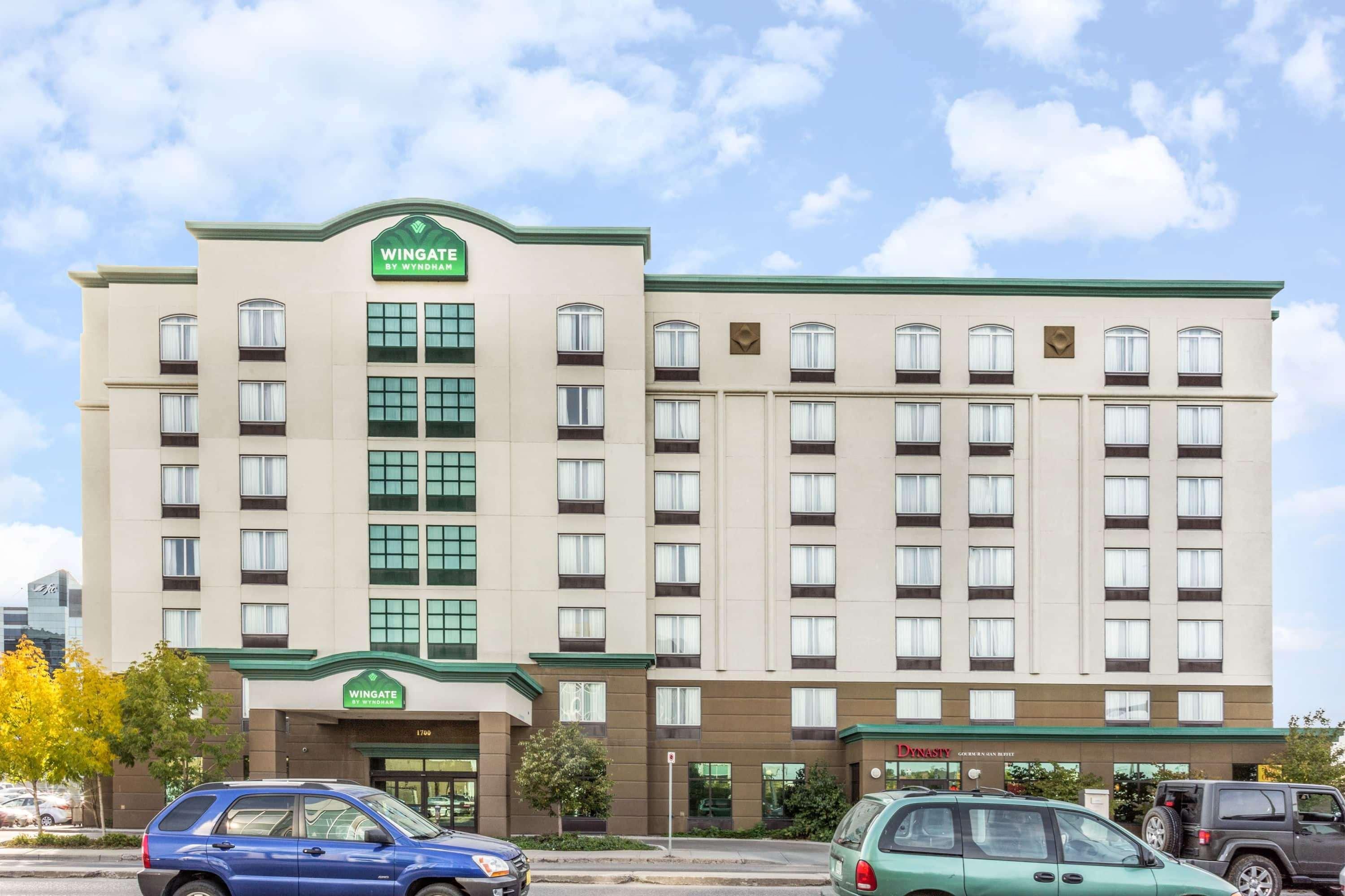 Wingate By Wyndham Regina Hotel Exterior photo