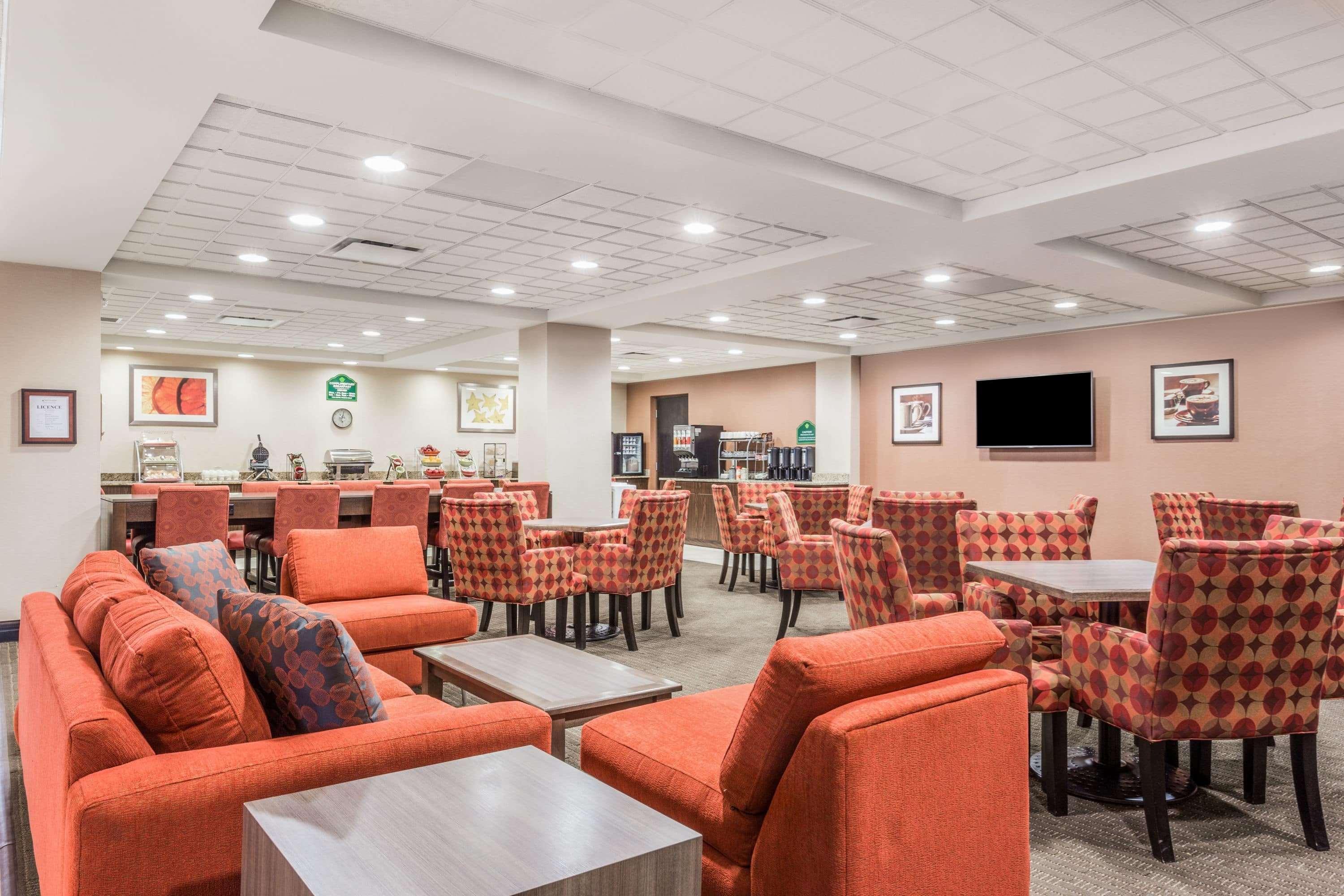 Wingate By Wyndham Regina Hotel Exterior photo
