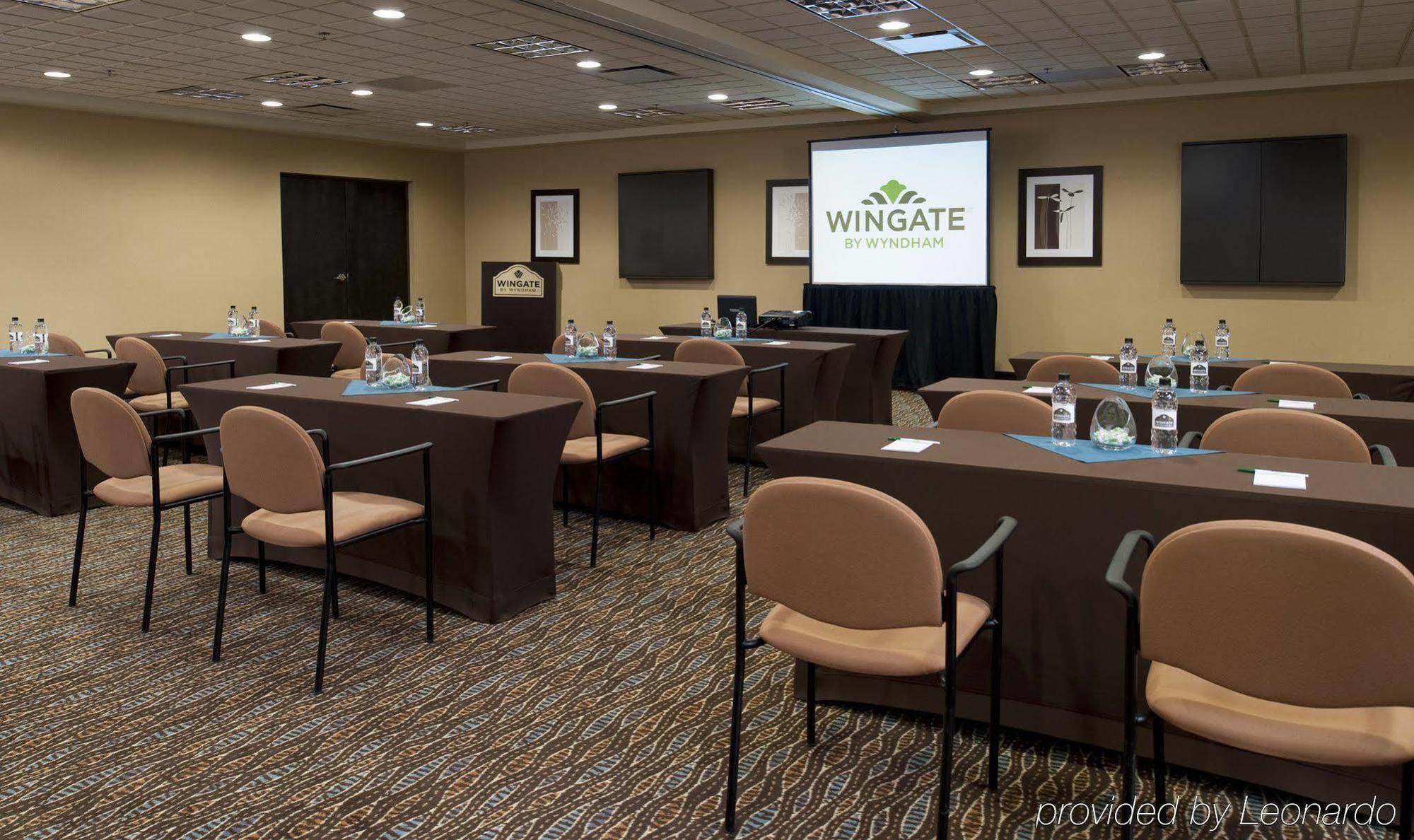 Wingate By Wyndham Regina Hotel Exterior photo