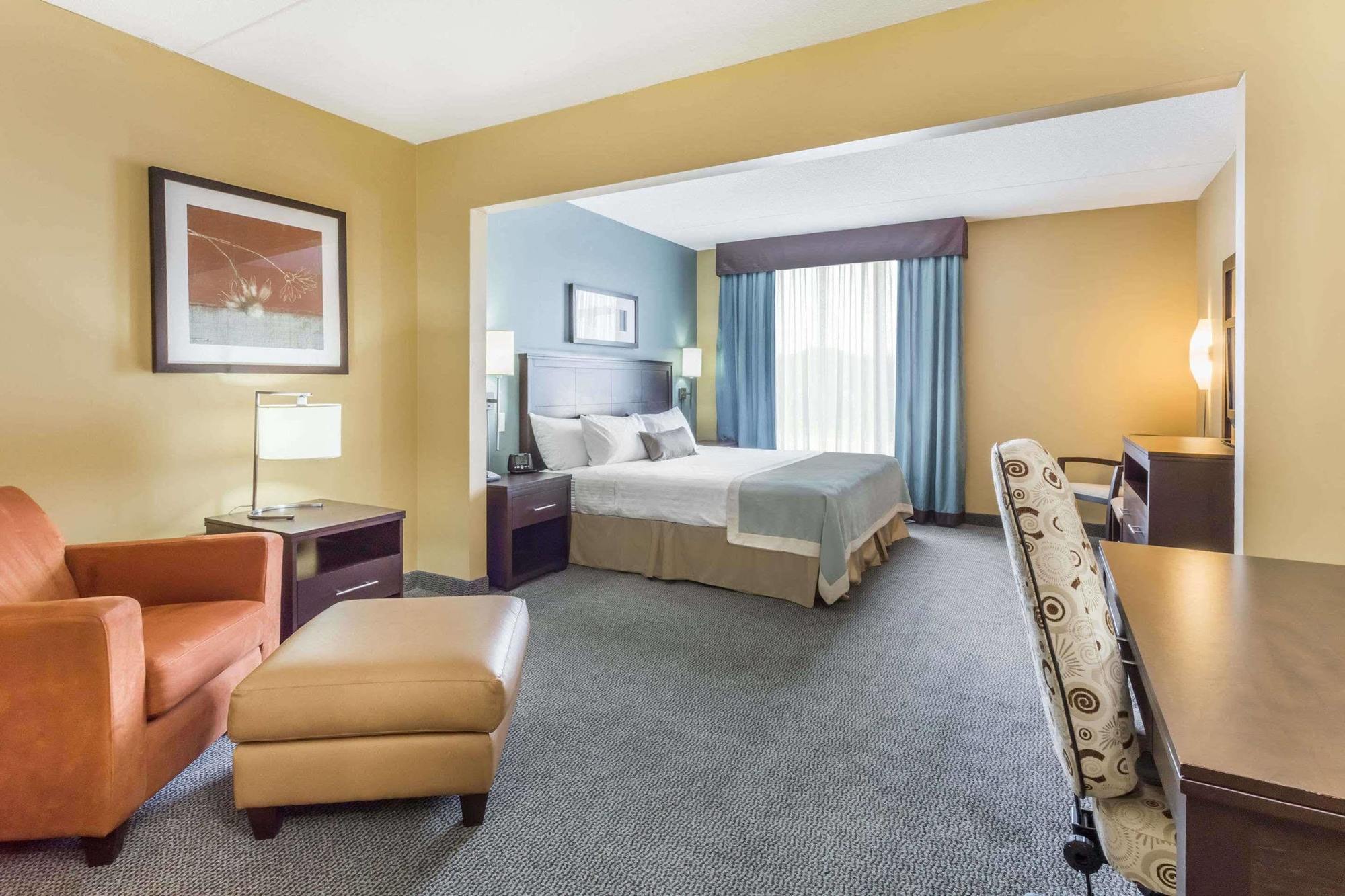 Wingate By Wyndham Regina Hotel Exterior photo